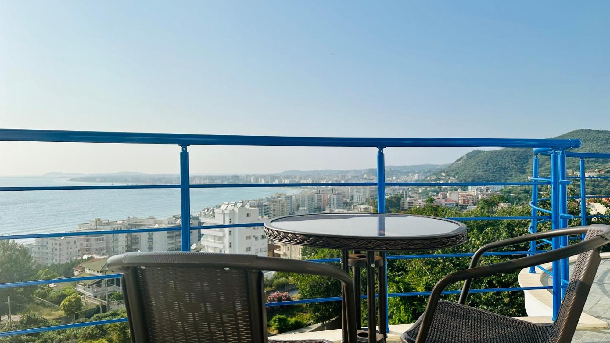 Jico Travel - Villa Colombo Vlorë 객실 사진