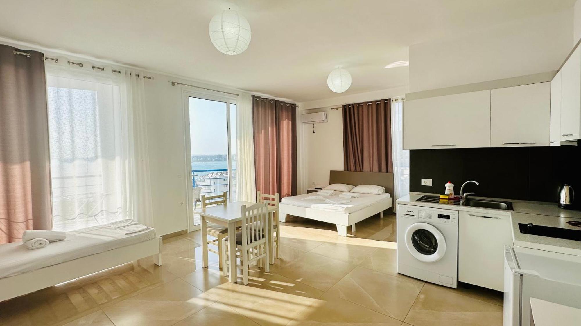 Jico Travel - Villa Colombo Vlorë 객실 사진