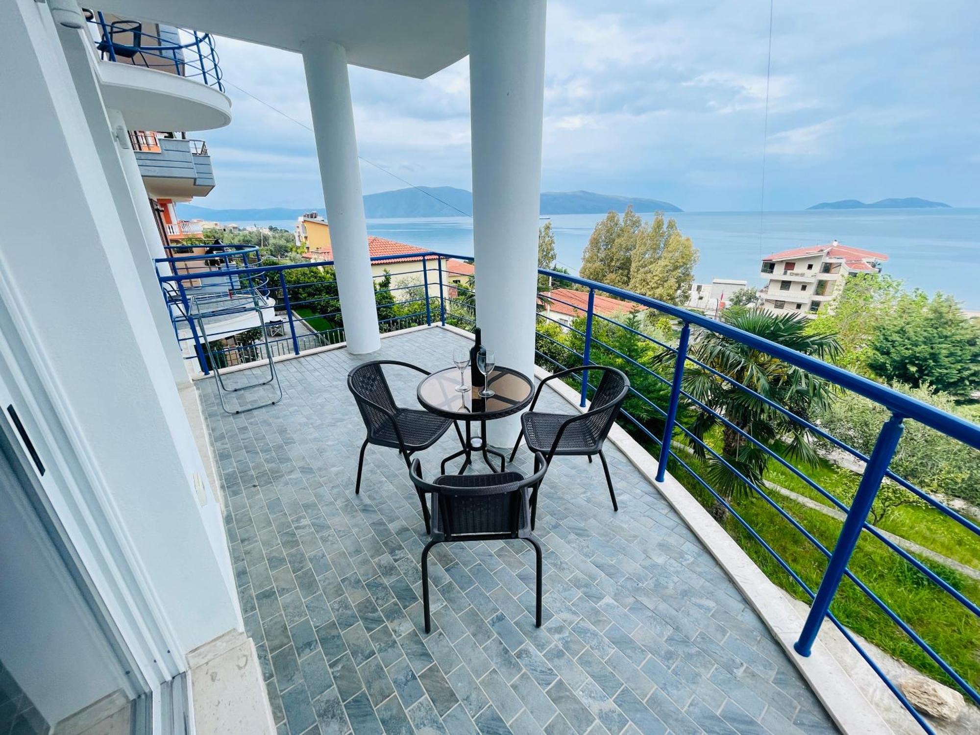Jico Travel - Villa Colombo Vlorë 객실 사진