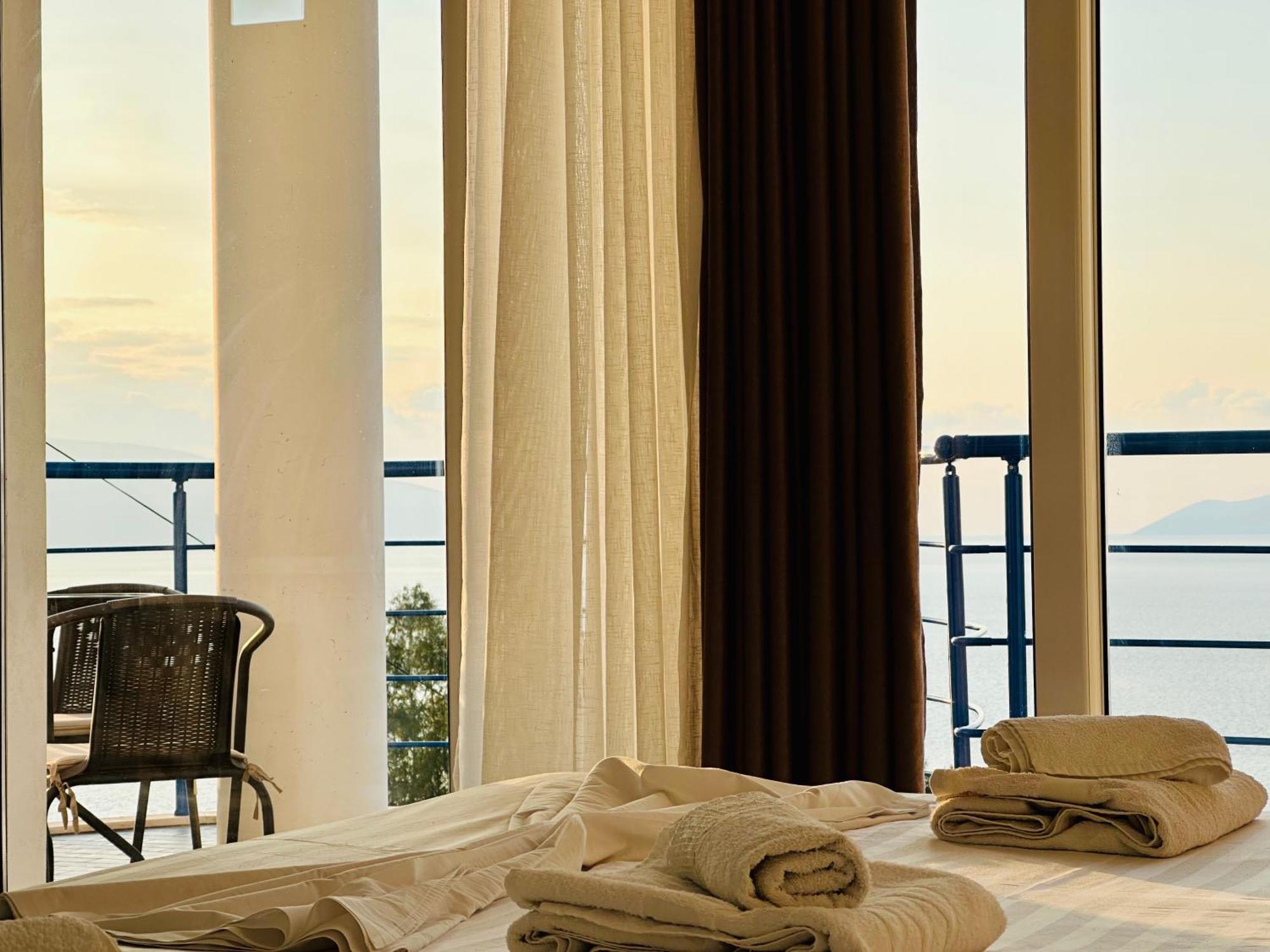 Jico Travel - Villa Colombo Vlorë 외부 사진